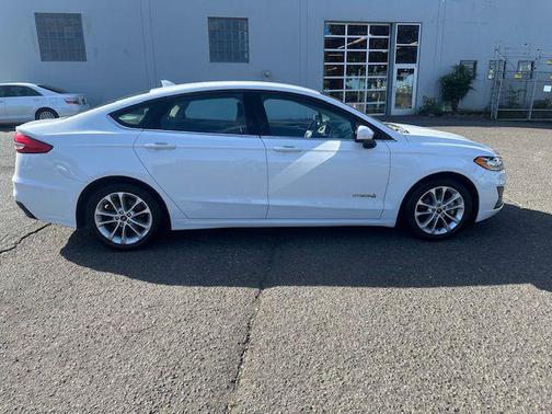 2019 Ford Fusion Hybrid SE