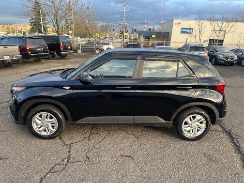 2021 Hyundai VENUE SE