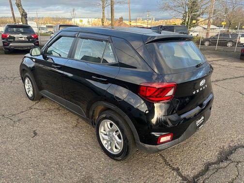 2021 Hyundai VENUE SE