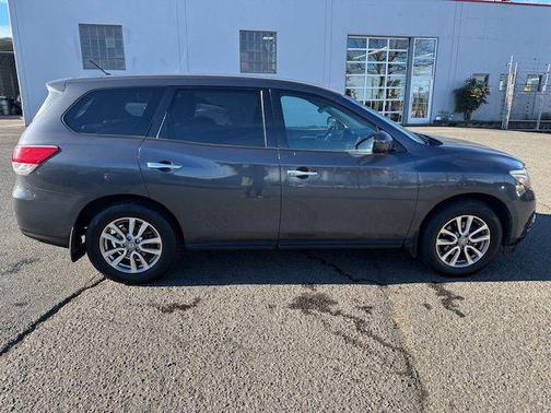 2013 Nissan Pathfinder S