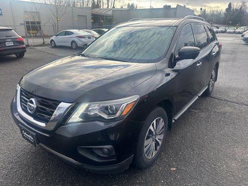 2017 Nissan Pathfinder SL