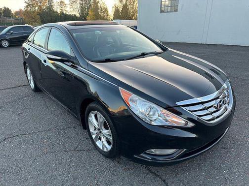 2011 Hyundai SONATA Limited