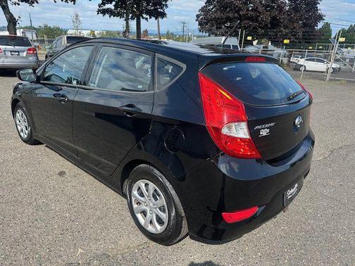 2012 Hyundai Accent GLS