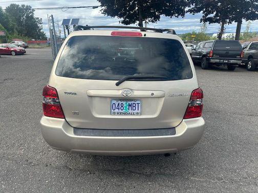 2004 Toyota Highlander Base