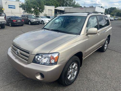 2004 Toyota Highlander Base
