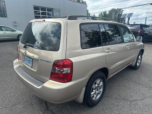 2004 Toyota Highlander Base