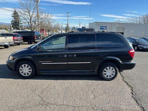 2006 Chrysler Town & Country Touring