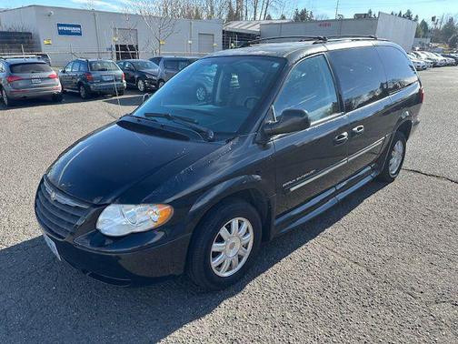 2006 Chrysler Town & Country Touring