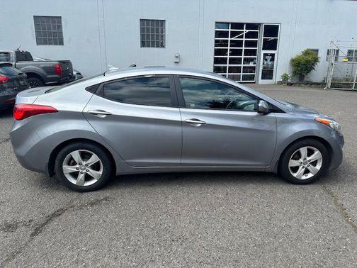 Titanium Gray Metallic 2013 Hyundai ELANTRA GLS