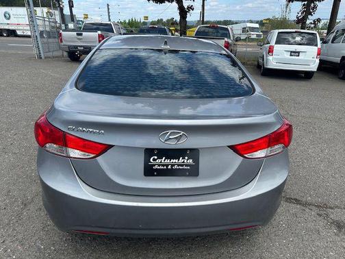 Titanium Gray Metallic 2013 Hyundai ELANTRA GLS