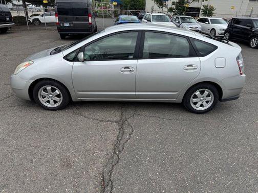 Millennium Silver 2004 Toyota Prius Base