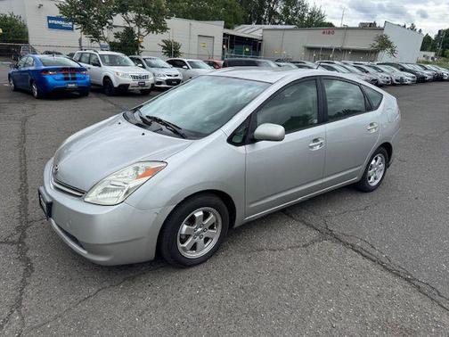 Millennium Silver 2004 Toyota Prius Base