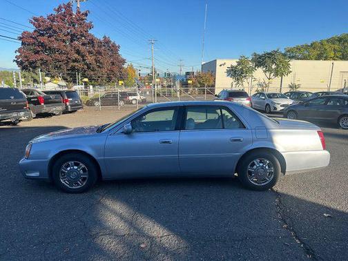 2004 Cadillac DeVille Base