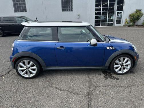 BLUE 2013 MINI Hardtop Cooper S