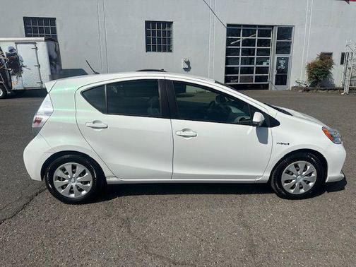 Super White 2012 Toyota Prius c Two