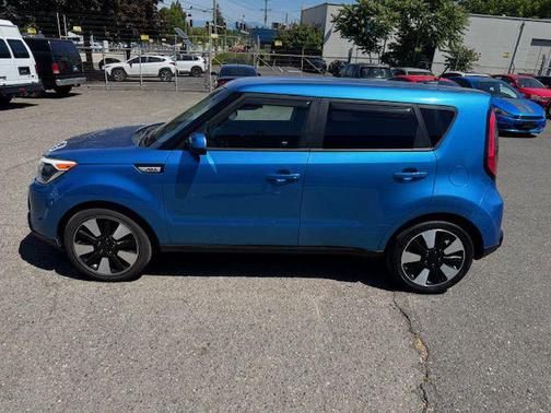 Caribbean Blue 2016 Kia Soul +