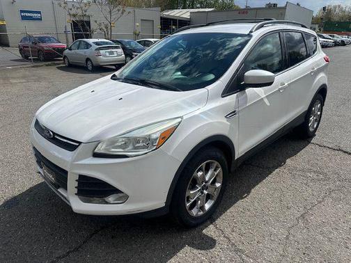WHITE 2014 Ford Escape SE