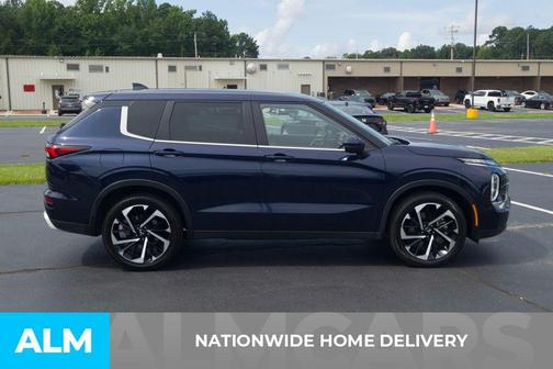 2023 Mitsubishi Outlander SE