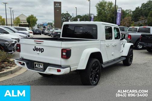 2023 Jeep Gladiator Overland