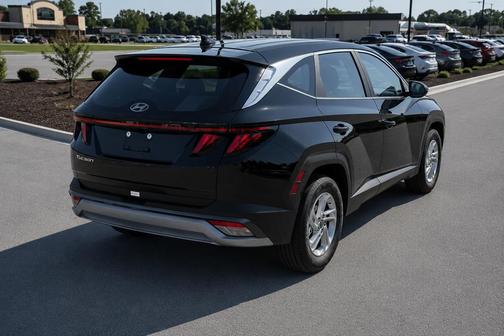 Phantom Black 2026 Hyundai TUCSON SE