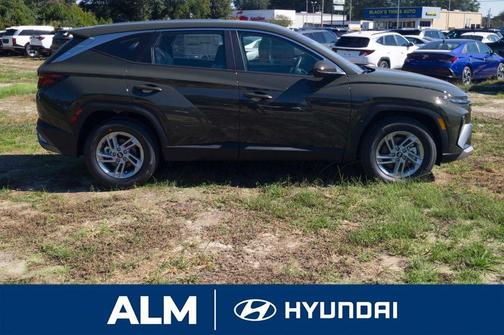 Green 2026 Hyundai TUCSON SE