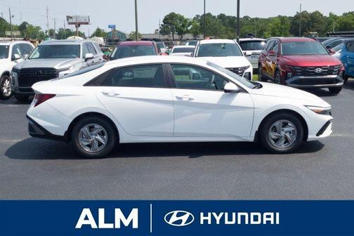 White 2026 Hyundai ELANTRA SE