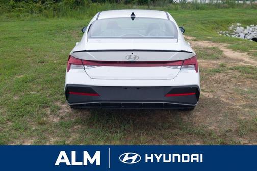 2025 Hyundai ELANTRA HEV SEL Sport