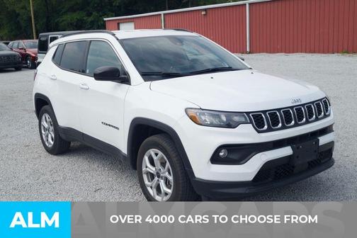 Bright White Clearcoat 2025 Jeep Compass Latitude