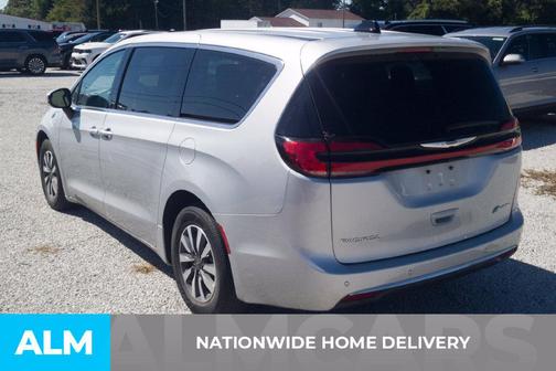 Silver Mist Clearcoat 2023 Chrysler Pacifica Hybrid Touring L