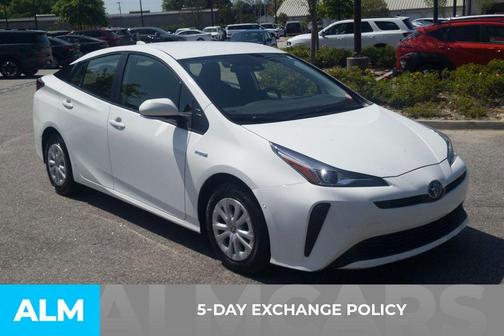 2022 Toyota Prius LE