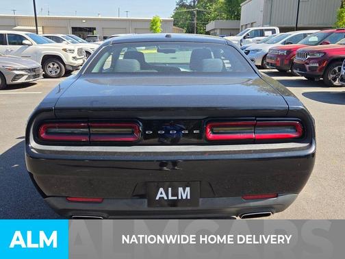 Pitch Black Clearcoat 2015 Dodge Challenger SXT