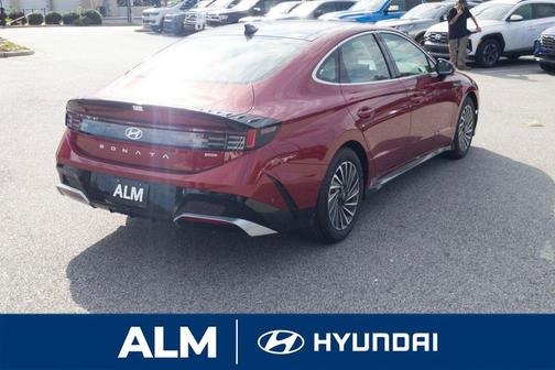 2025 Hyundai SONATA Hybrid Limited