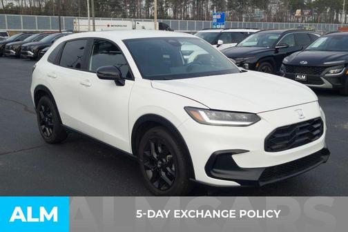 Platinum White Pearl 2023 Honda HR-V Sport