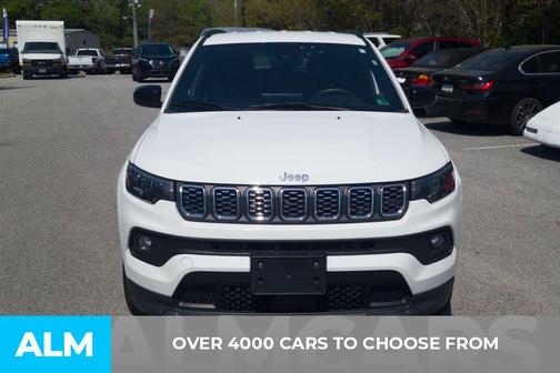 Bright White Clearcoat 2024 Jeep Compass Latitude
