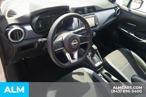 Brilliant Silver Metallic 2024 Nissan Versa 1.6 SV