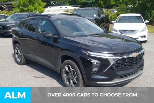 Mosaic Black Metallic 2025 Chevrolet Trax LT