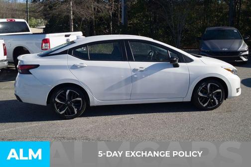 2024 Nissan Versa 1.6 SR