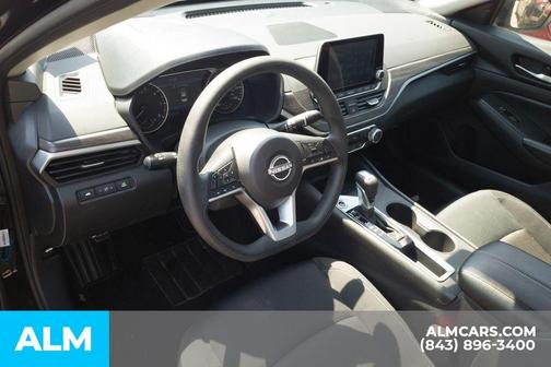 Super Black Clearcoat 2025 Nissan Altima SV