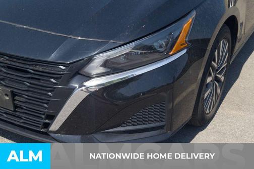 Super Black Clearcoat 2025 Nissan Altima SV