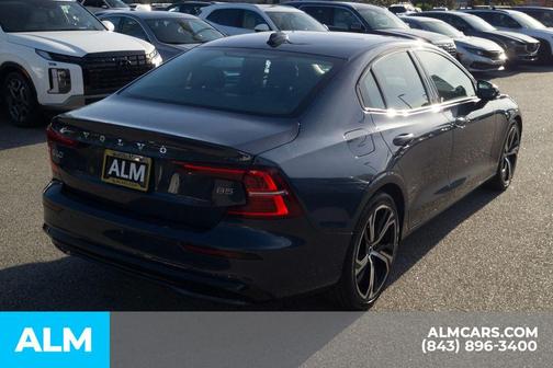 2024 Volvo S60 B5 Plus Dark Theme