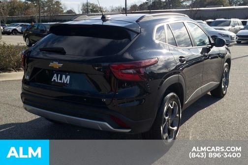 2025 Chevrolet Trax LT