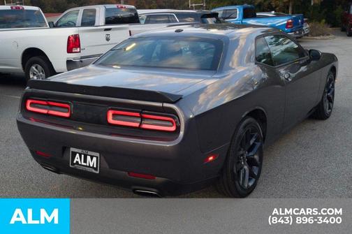 2022 Dodge Challenger SXT