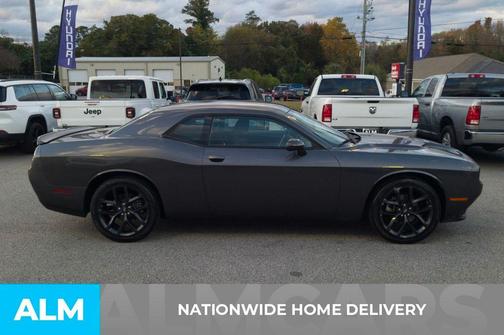 2022 Dodge Challenger SXT