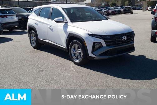 2025 Hyundai TUCSON SE
