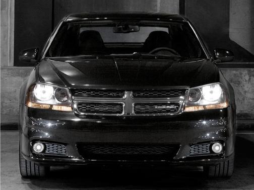 Billet Silver Metallic Clearcoat 2014 Dodge Avenger SE