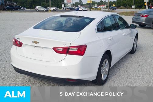 Summit White 2024 Chevrolet Malibu LT