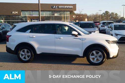2022 Kia Sorento LX