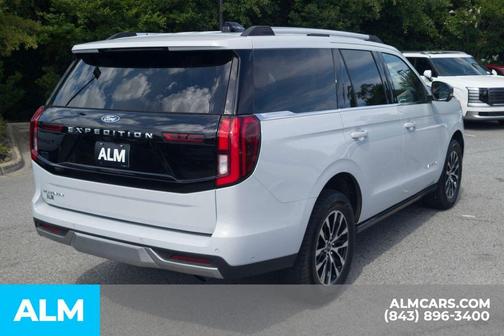 Space Silver 2025 Ford Expedition Platinum