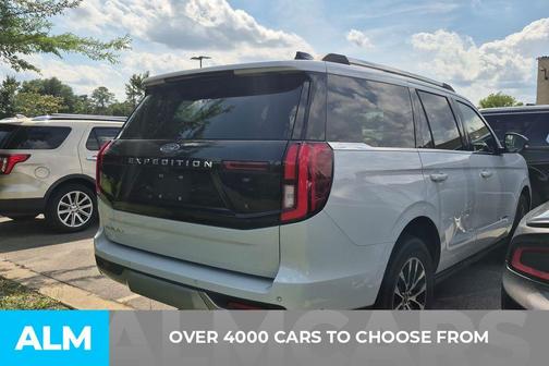 Space Silver 2025 Ford Expedition Platinum