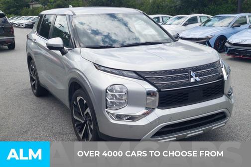 Black 2024 Mitsubishi Outlander SE